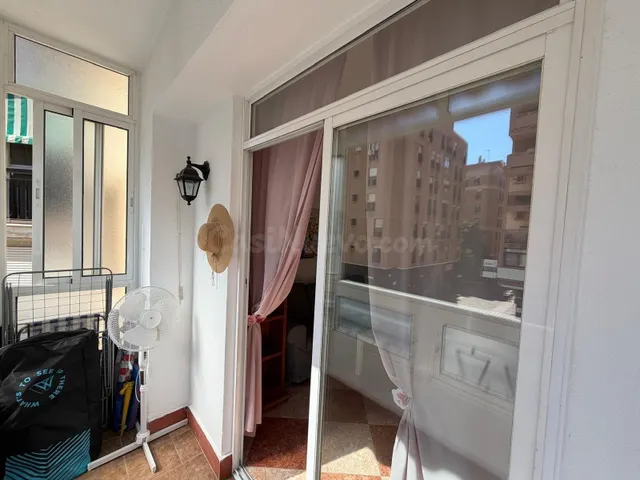Piso perfectamente conectado en calle Héroe de Sostoa - foto 2