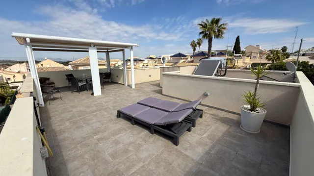 ESPECTACULAR CHALET 2 HABS EN CIUDAD QUESADA 244.000€ — 35