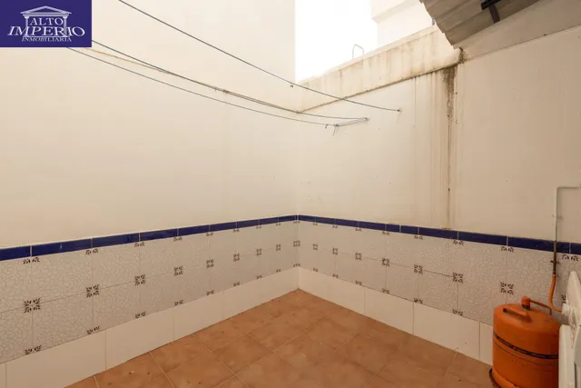 Casa independiente a 5 minutos de Granada en buen estado para entrar a vivir — 12