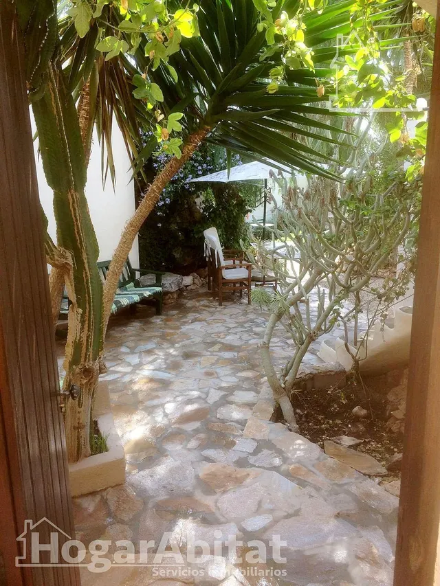 ¡ESPECTACULAR! CASA RURAL MUY AMPLIA Y LUMINOSA CON VARIAS TERRAZAS — 50