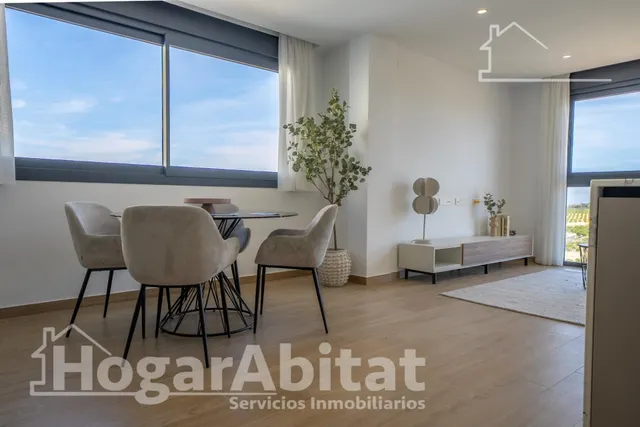 PRECIOSO ADOSADO A ESTRENAR CON PISCINA PRIVADA Y TERRAZA — 16
