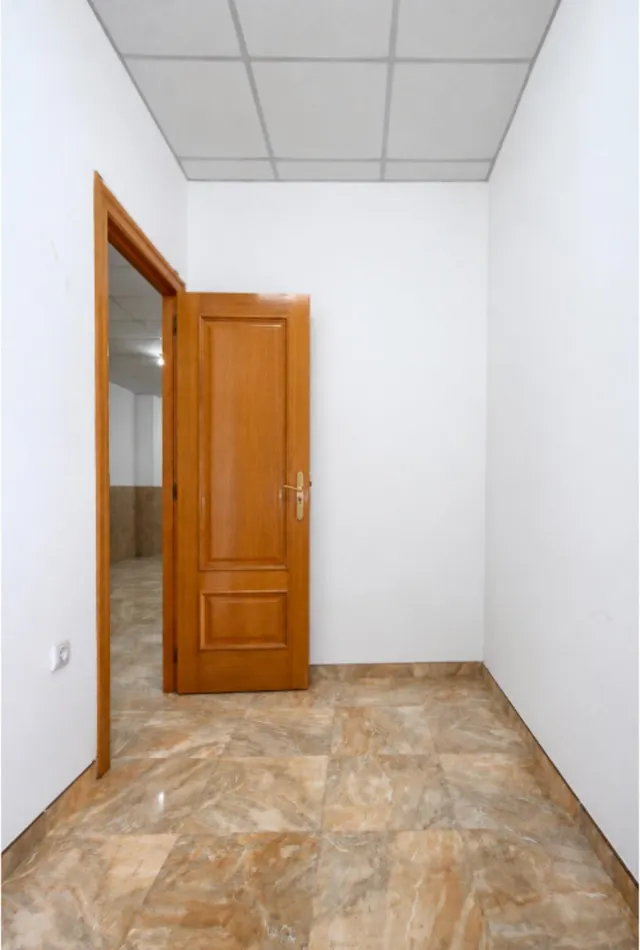 BAJO EN VENTA EN TORRENT – 81 m2, REFORMADO, A PIE DE CALLE Y CON MÚLTIPLES POSIBILIDADES — 10