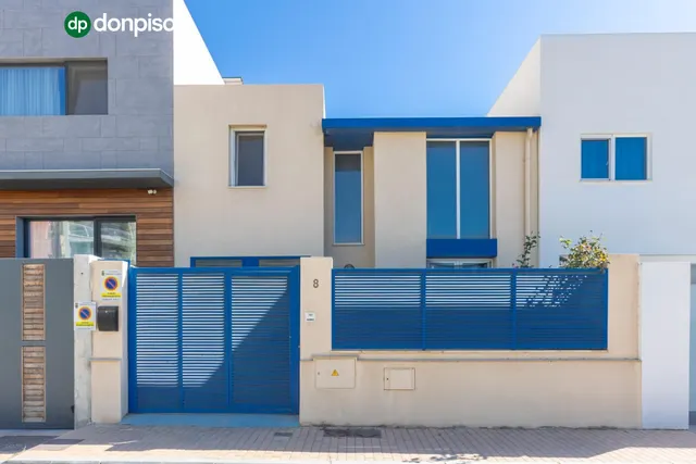 PRECIOSA CASA EN TORRENUEVA — 25