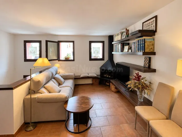 Casa en el centro de Alella, junto a la iglesia, con terraza - foto 5