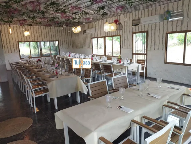 Restaurante en entorno Privilegiado, completamente equipado,