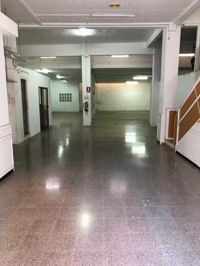 Local Diáfano en Viladecans — 16