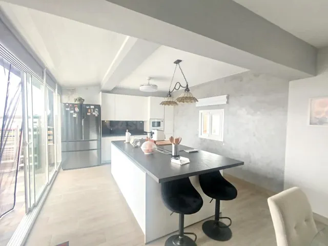 PLANTA BAJA CON PATIO, PORCHE, GARAJE Y GRAN TRASTERO EN LAS - foto 4