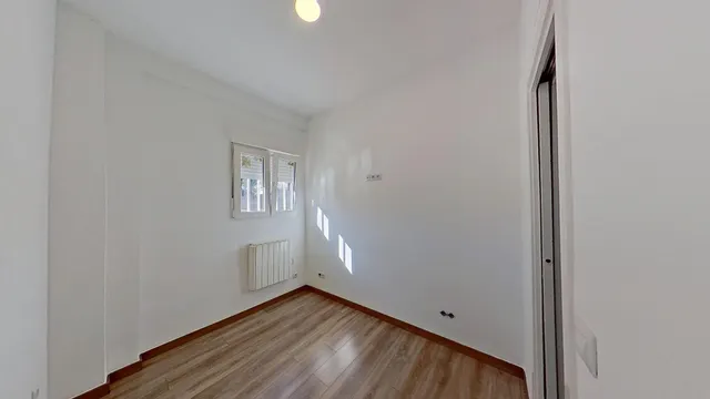 ¡Oportunidad Única! Local totalmente Reformado en Entrevías, Madrid ✨ — 10