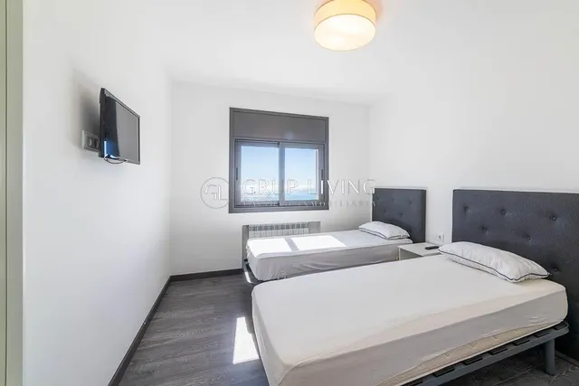 CASA EN PRIMERA LINEA DE MAR — 34
