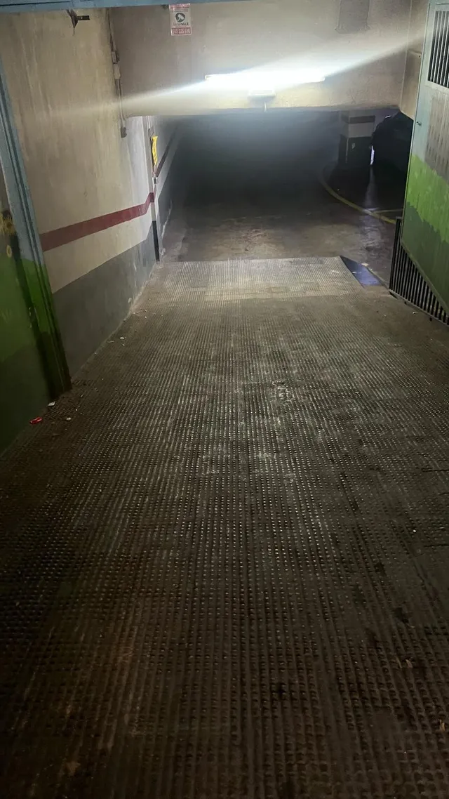 GARAJE EN VENTA EN PASAJE VENTURA FELIU — 2