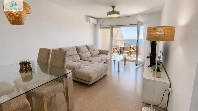 UN BALCÓN AL MEDITERRÁNEO EN LA PLANTA 17 — 29