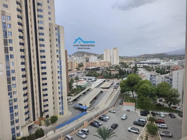 Luminoso piso con terraza y piscina cerca de Poniente. — 21