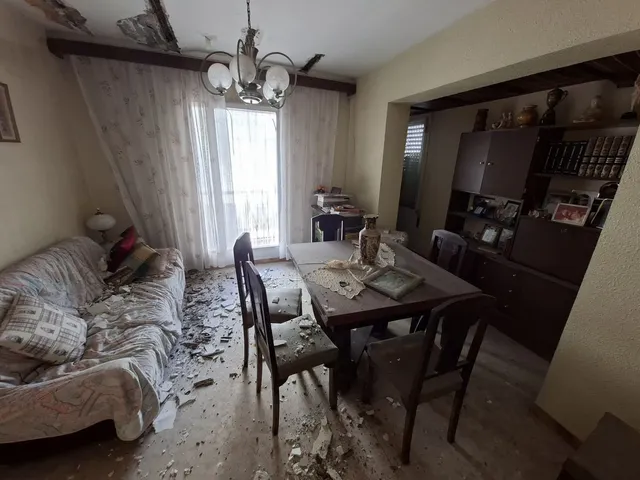 OPORTUNIDAD – CASA ESQUINERA PARA REFORMAR — 12