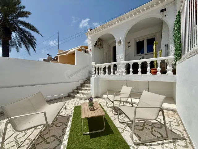 Casa reformada de 2 dormitorios con gran terraza cerca del mar – Torrevieja — 2