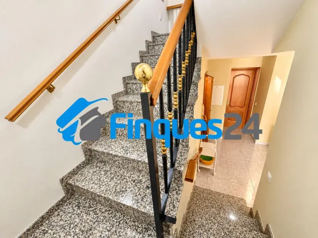 CHALET PAREADO EN VENTA EN SALLENT | 329.000 € — 17