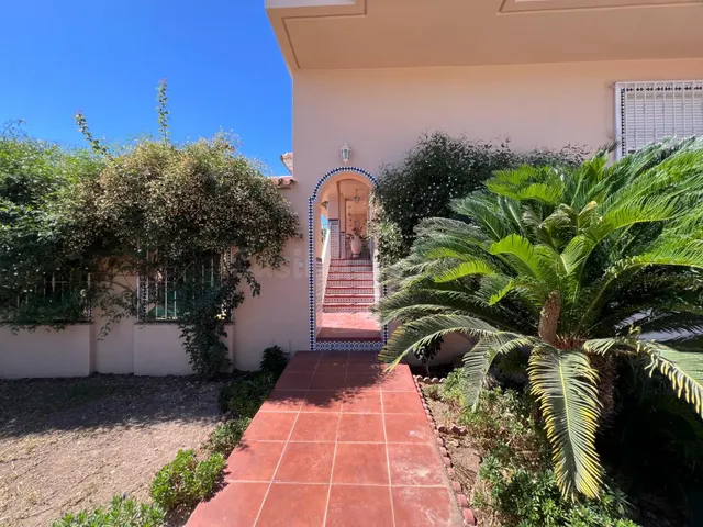 ESPECTACULAR CASA PAREADA EN BENALMADENA 325 M2 — 2
