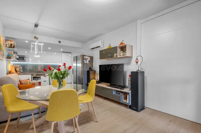 APARTAMENTO DE 2 DORMITORIOS Y 2 BAÑOS EN ORIHUELA COSTA — 14