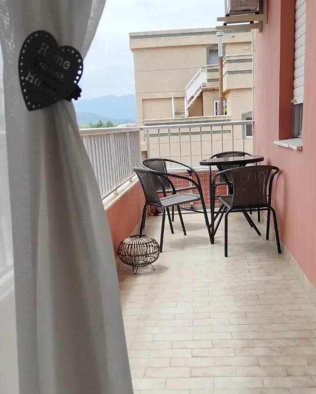 A SOLO 50 m. DE LA PLAYA DE MIRAMAR  AMPLIO PISO CON TERRAZA !! — 26