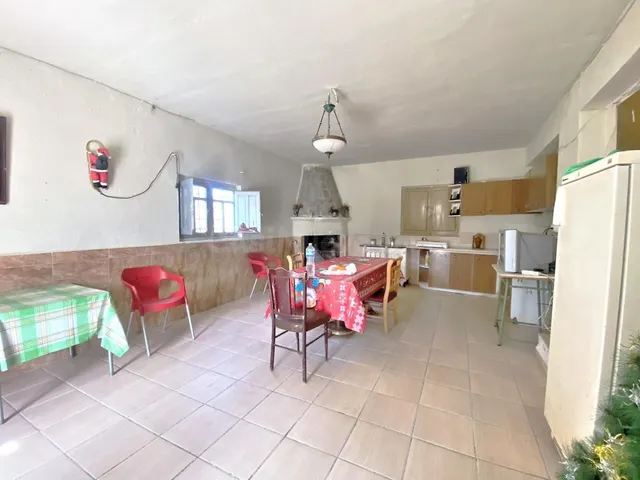 Cortijo muy cerca de pueblo de Tíjola — 3