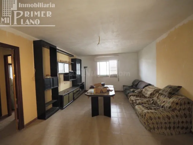 Casa divida en 2 viviendas por planta para reformar por call - foto 2