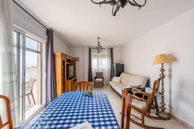 Ático Exclusivo en Roquetas de Mar con Amplia Terraza y Piscina Comunitaria — 42