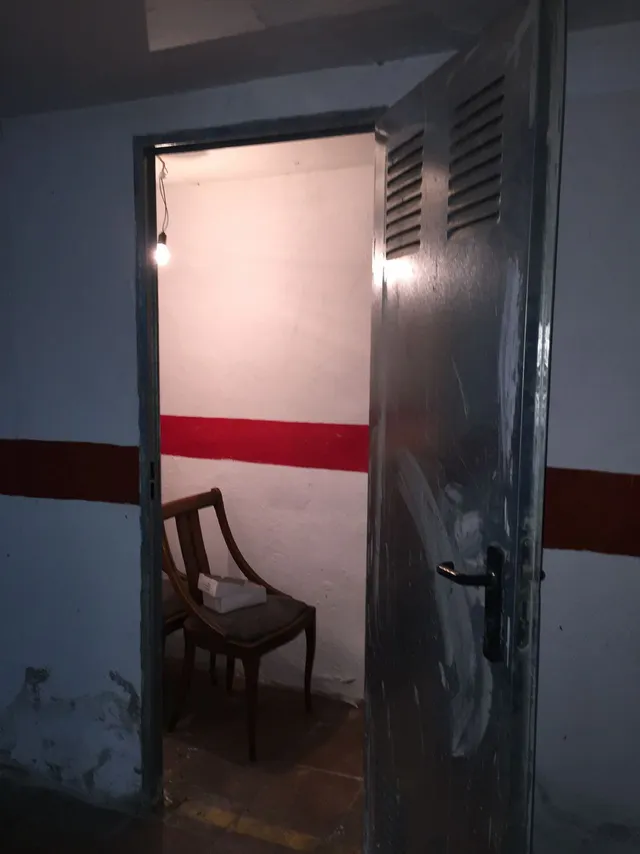 Se alquila piso por temporada en zona Capuchinos con aparcamiento. — 19