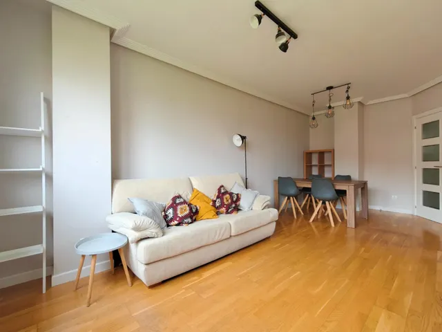 Vivienda exterior de un dormitorio, lista para entrar a vivir y ubicada en la zona más demandada de Villa del Prado. — 18