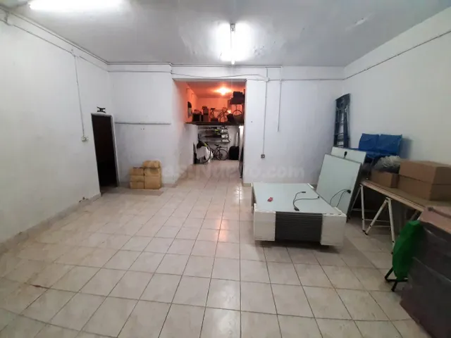 GARAJE CERRADO EN VENTA JUNTO PARQUE DE ALQUENENCIA — 3