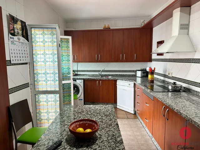 GRAN CASA JUNTO AL AYUNTAMIENTO DE ALMODÓVAR DEL RÍO - VISTAS AL CASTILLO — 21