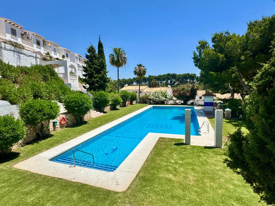 Venta de casa adosada con tres dormitorios en Benalmádena Costa, Málaga, Costa del Sol