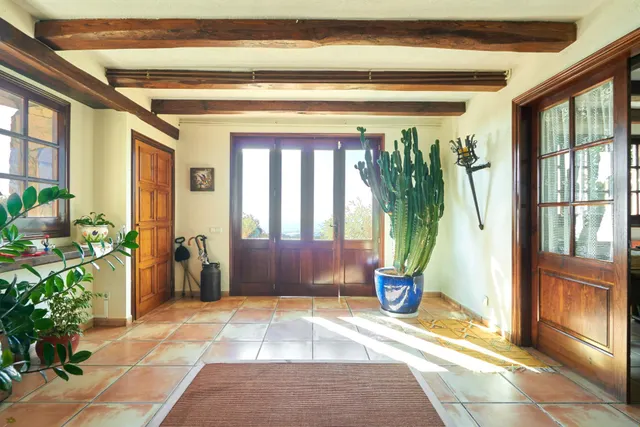 ESPECTACULAR CASA EN LA CORNISA CON VISTAS AL MAR — 31