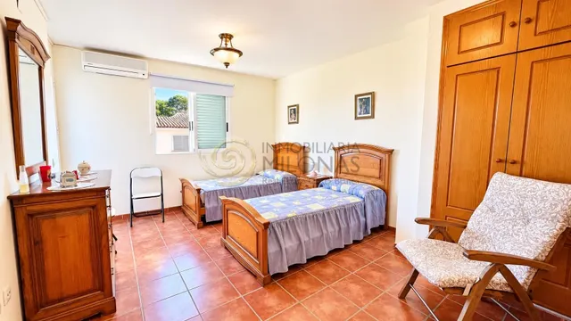 Exclusivo chalet pareado de esquina en la urbanización mira la costa – sierra helada, Benidorm — 11