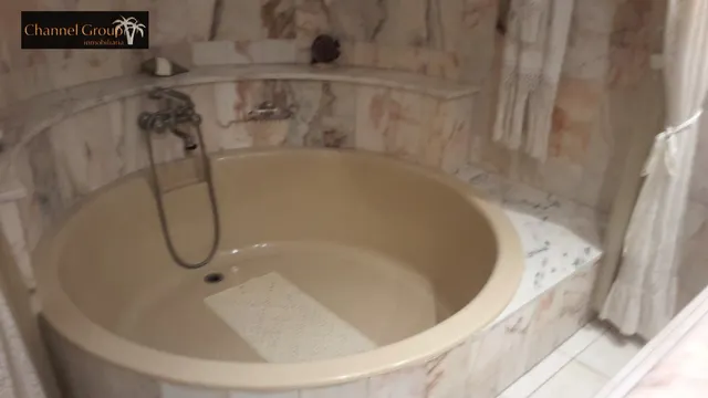 SE VENDE CASA SEÑORIAL UBICADA EN PLENO CENTRO CON EXCELENTES VISTAS — 17