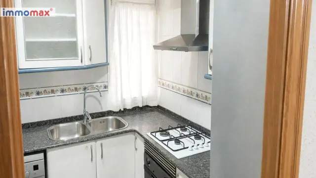 PISO EN INMEJORABLE ZONA DE ESPLUGUES SIN ASCENSOR CON TERRA - foto 3