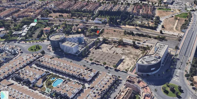Parcelas urbanas con proyecto y licencia en Dos Hermanas - foto 4