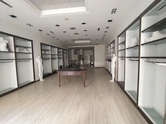 FANTÁSTICO LOCAL COMERCIAL EN CALLE MAYOR - foto 3