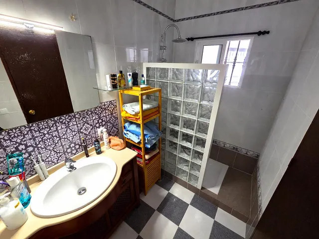 GRAN VIVIENDA CON GARAJE EN CHICLANA DE LA FRONTERA SITUADA EN LA ZONA DEL PILAR — 7