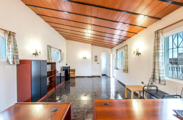 GRAN VIVIENDA UNIFAMILIAR EN EL CABEZO — 34