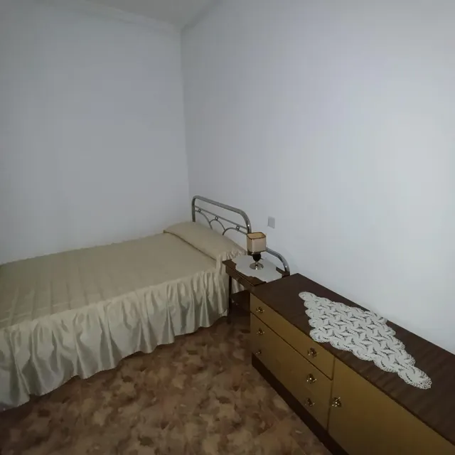 CASA PARA ENTRAR A VIVIR CON PATIO — 18
