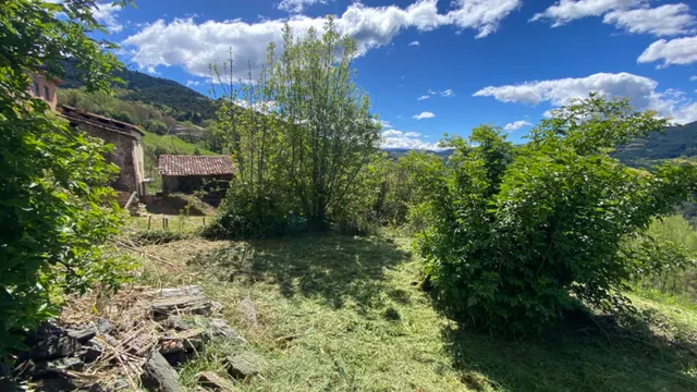 Gran Casa  para rehabilitar en pueblo tranquilo del pirineo — 19