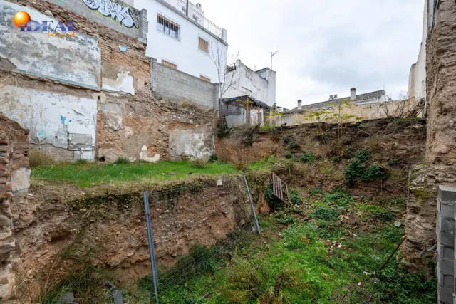 SE VENDE TERRENO URBANO PLURIFAMILIAR ZONA REAL DE CARTUJA Y JARDINES DEL TRIUNFO — 2