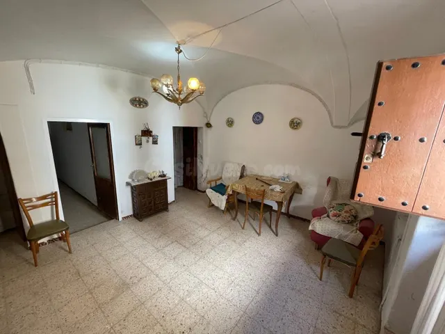 CASA CENTRICA EN MALPARTIDA DE CÁCERES - foto 4