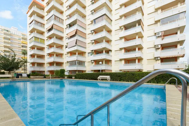 APARTAMENTO REFORMADO CON TERRAZA, PISCINA Y PARKING A 150 METROS DE LA PLAYA DE GANDIA — 7