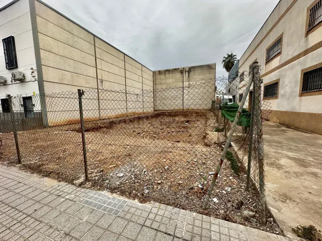 Terreno industrial en venta - Poligono El Granadel — 2