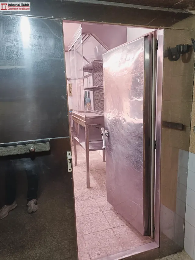 ALQUILER LOCAL COMERCIAL EN ARGANDA DEL REY — 8