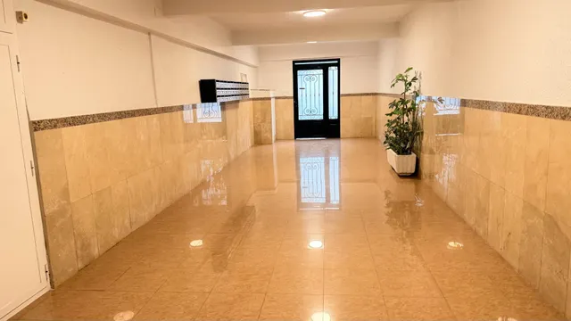Amplio y Luminoso Piso en Playa Levante, Santa Pola - Alquiler. — 28