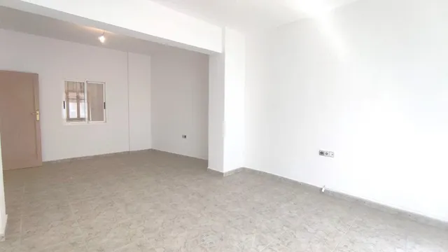 LOCAL DESTINADO PARA OFICINAS EN ZONA PRIVILEGIADA (NO VIVIENDA) — 10