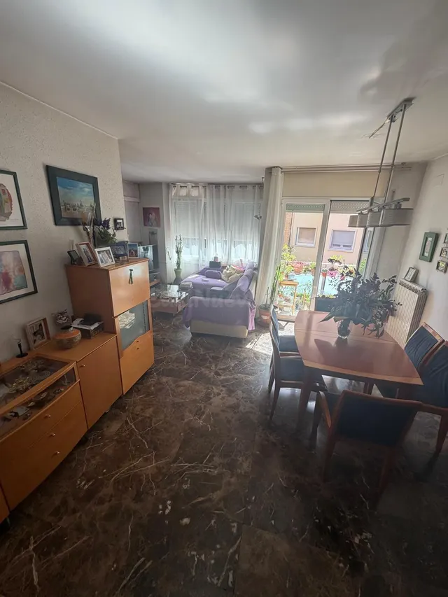 DUPLEX EN VENTA PARA ENTRAR A VIVIR CON GRAN TERRAZA EN BARR - foto 3