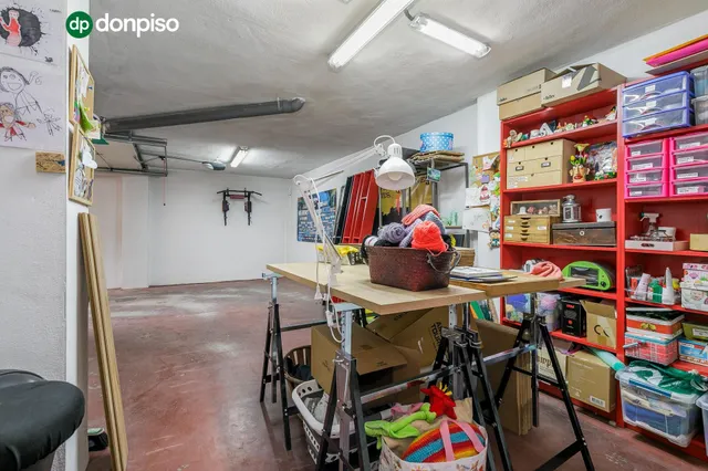 ¡Tu nuevo hogar te espera en Churriana de la Vega! Casa adosada con patio, garaje y futura parada de metro a pocos pasos. — 25
