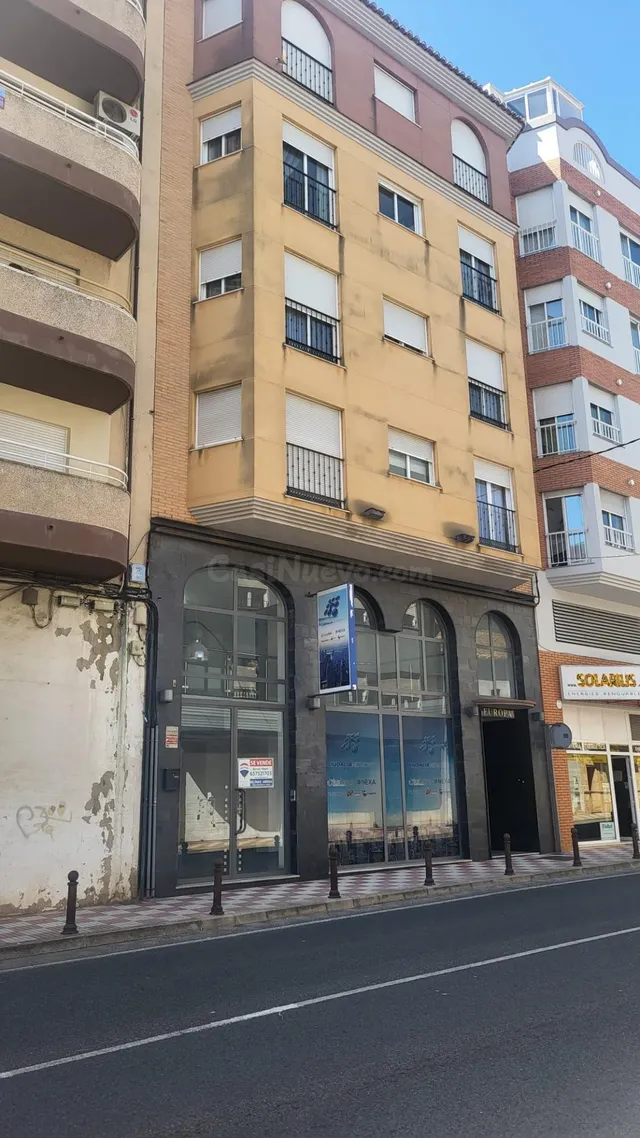 SE VENDE LOCAL COMERCIAL. OPORTUNIDAD DE NEGOCIO EN EL CENTR - foto 4